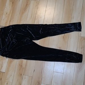 Fabletics women's 1X black high waisted crushed velvet crossover leggings